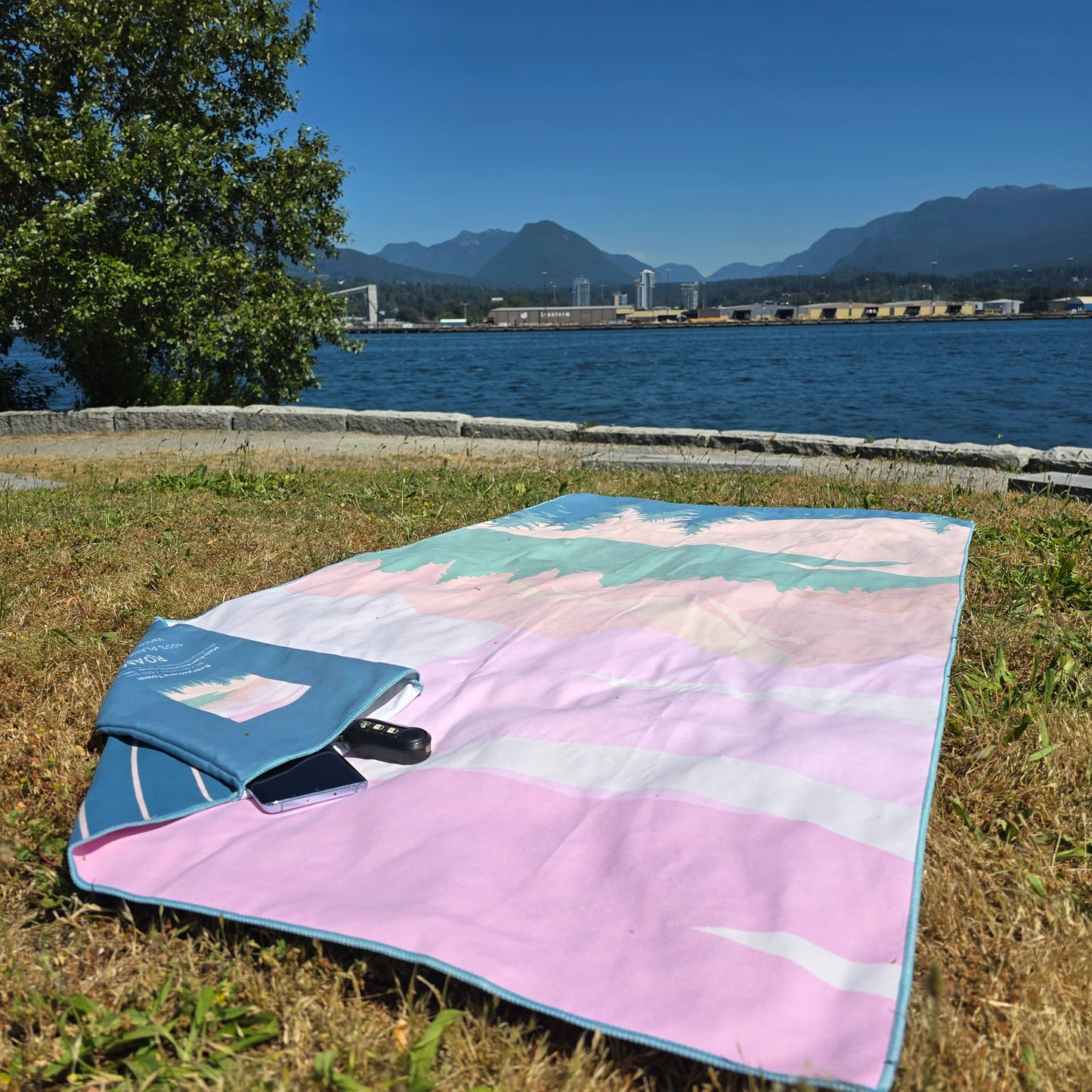 XL Beach Towel with Pocket_ 100% Eco Friendly _ GRS Certified